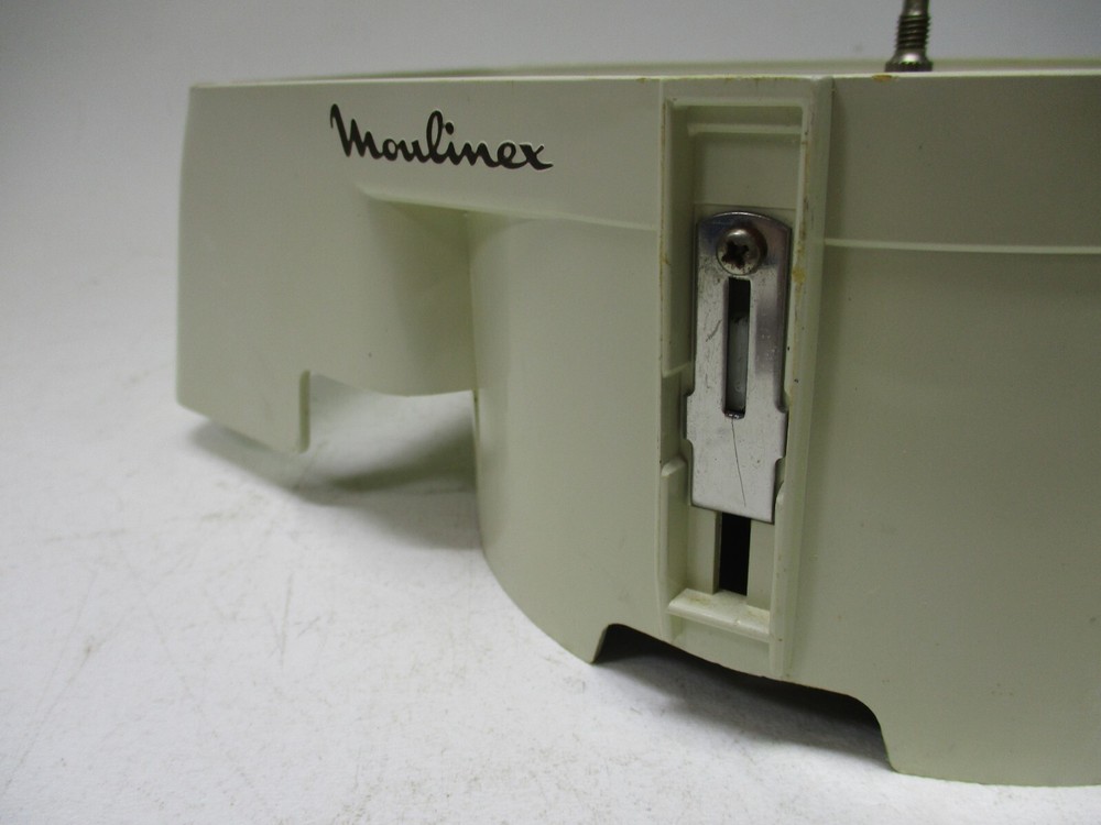 La Machine Food Processor by Moulinex Model 354 ~ Replacement Feeder Chute