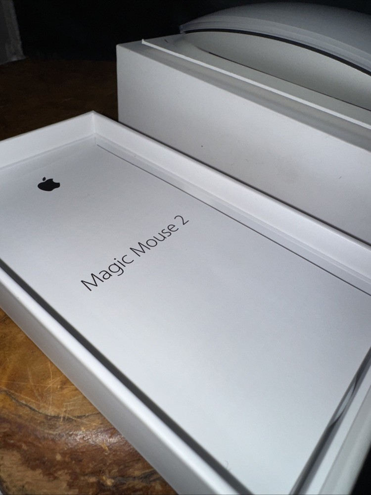 Apple Magic Mouse - White Multi - Touch Surface - 2024 (Aa)