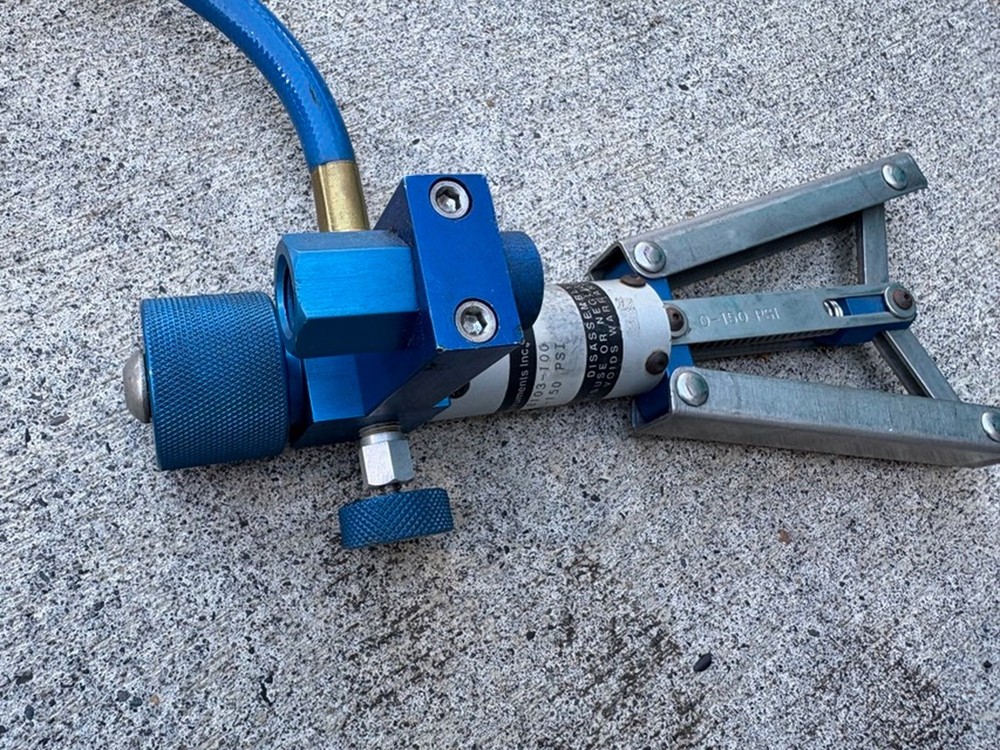 3D Instruments #8103-100 Range 0-150 PSI Hand Held Test Pump