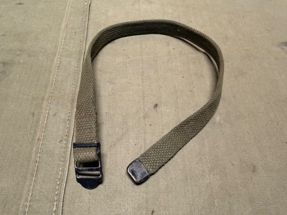 ORIGINAL WWII US ARMY AIRBORNE PARATROOPER EQUIPMENT LEG STRAP
