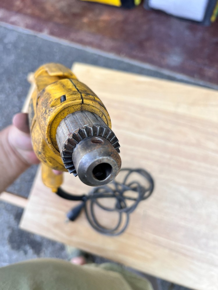 DeWalt D21002 3/8" VSR Variable Speed 6 Amp Corded Drill