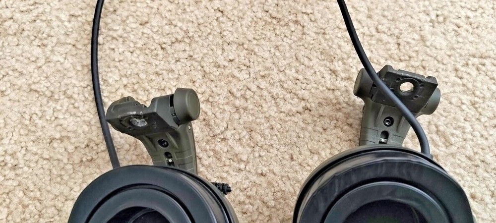 EARMOR Tactical Communication Headset **TESTED READ DESC**