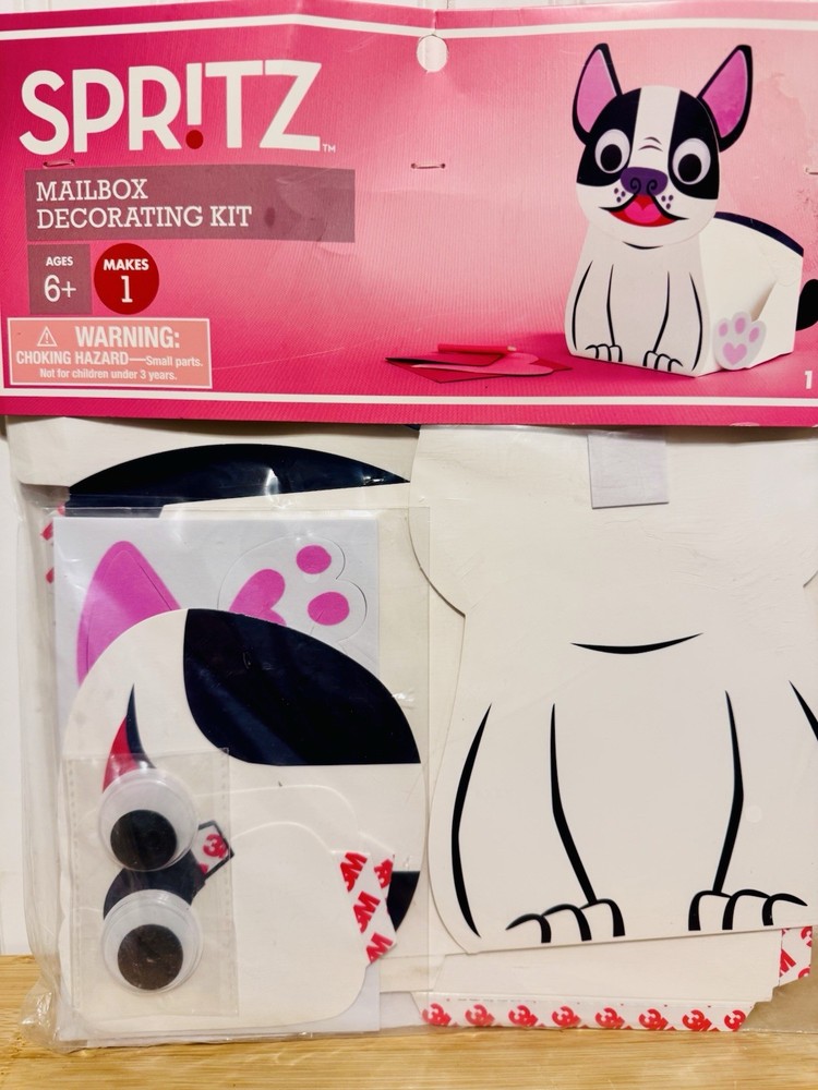 Spritz Valentine’s Day Dog Mailbox Decorating Kit