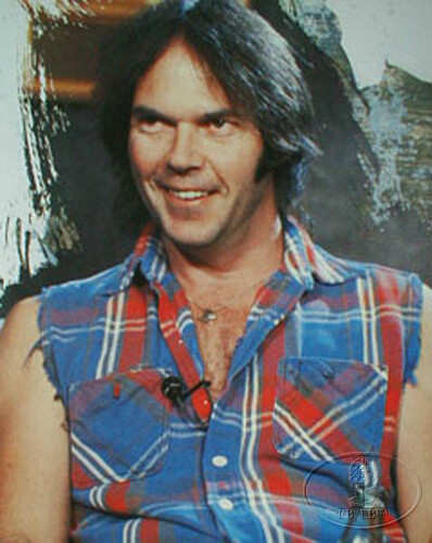 NEIL YOUNG 1987 RUSTED GARAGE Europe Tour Concert Program Tour Book