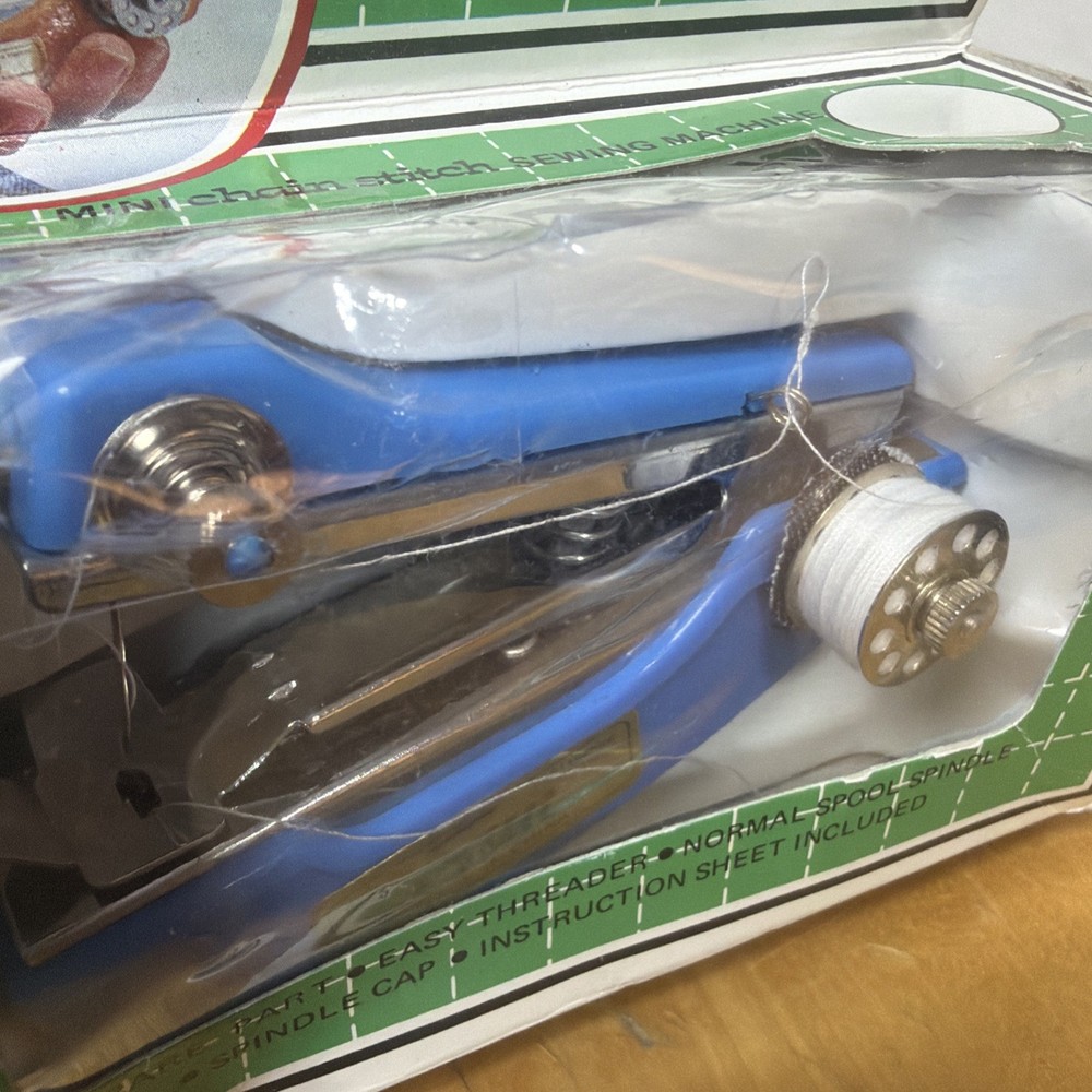 New Vintage Sun Automatic Feed Hand Held Mini blue Sewing Machine