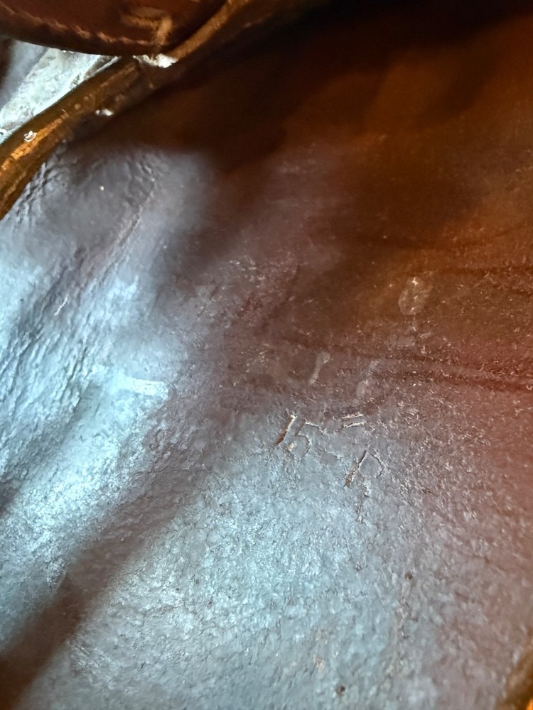 Kincade 15" close contact hunter jumper saddle solid condition