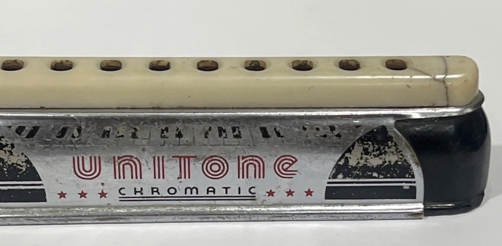 VINTAGE UNITONE CHROMATIC HARMONICA - HARMONIC REED CORP
