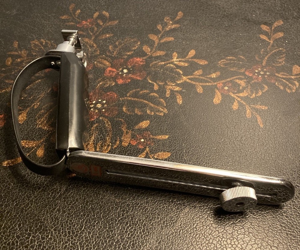 Vtg Gold Crest SR 50 CD Solid State Flash w/handle grip & 2 Plugs