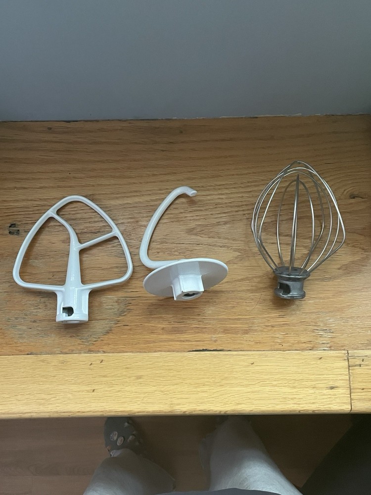 KitchenAid Classic Plus White With Bowl And 3 Attachments