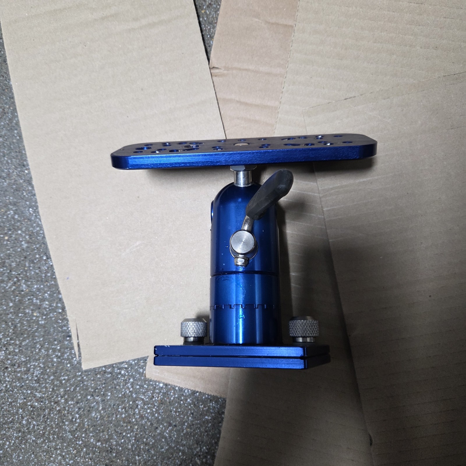 Cisco Fishing Systems Sure-Lock Fully Adjustable Electronics Mount