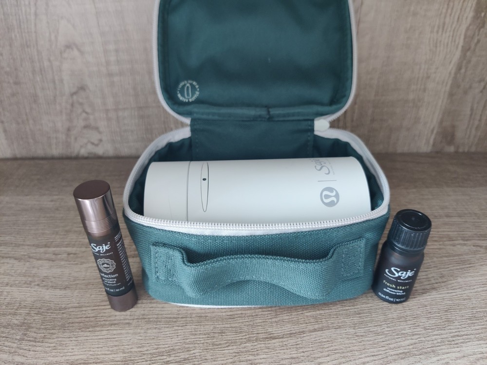 Lululemon Saje Aroma Therapy Diffuser Kit W/ Case & 2 Essential Oils (No Cord)
