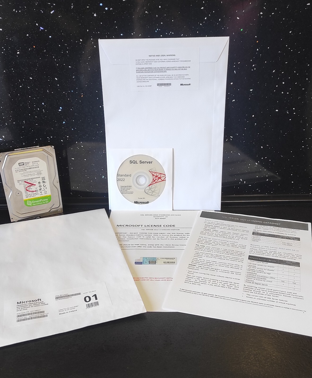 SQL Server 2022 Standard 16 Core License & DVD Unlimited CALs - Retail NEW