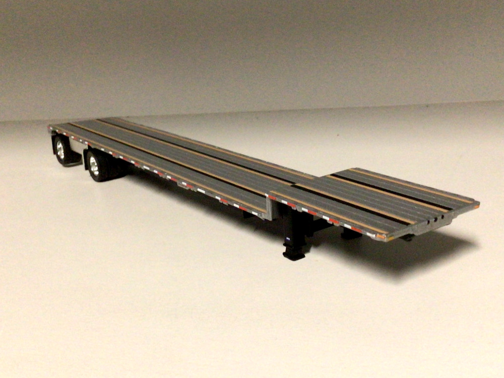 DCP 1/64 SILVER & BLACK TRANSCRAFT STEPDECK W/ BOXES