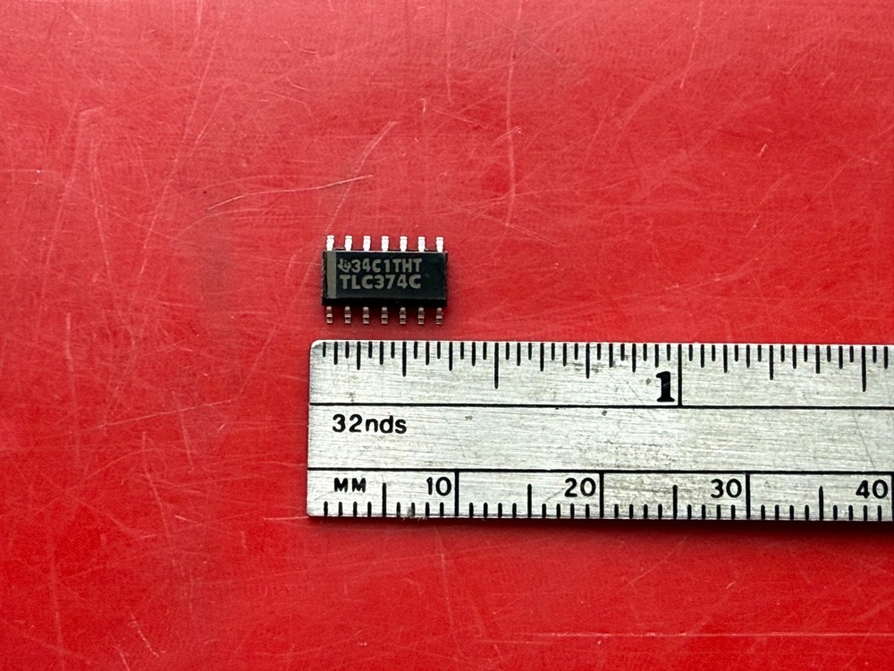 10x TLC374CD TEXAS INSTRUMENTS IC QUAD DIFF COMPARATOR 14 PIN SOIC CMOS MOS