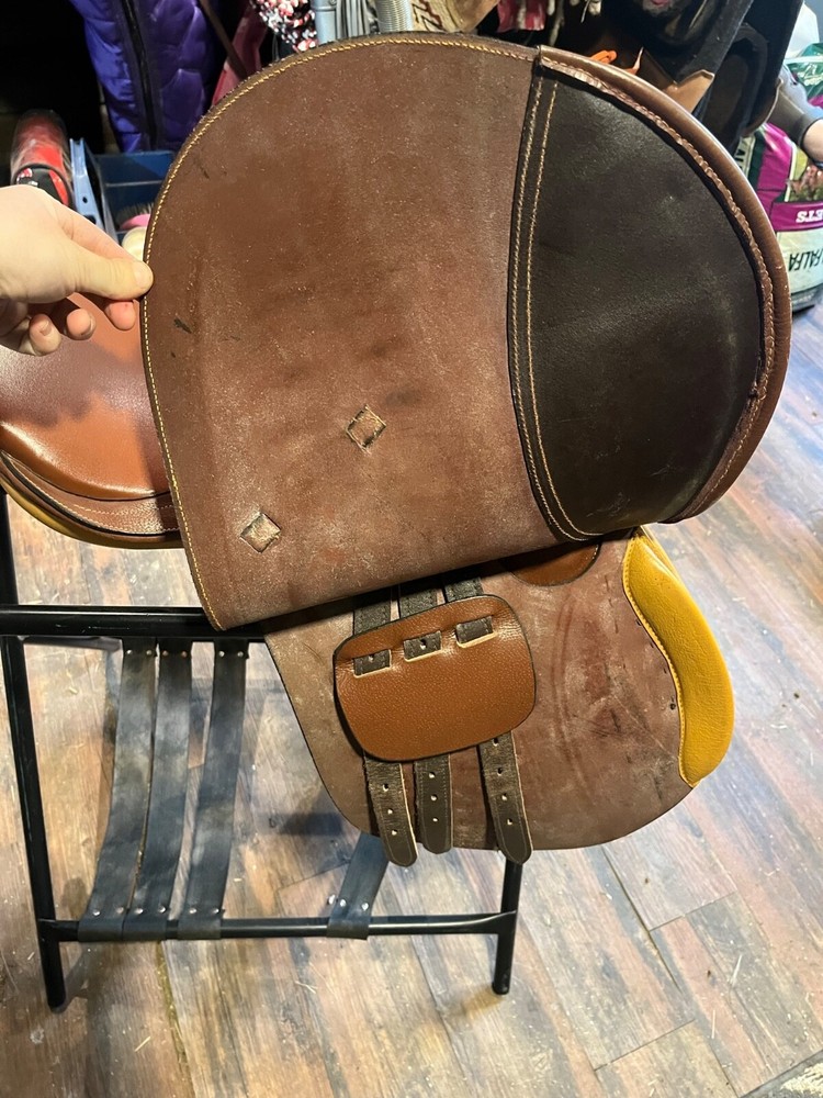 Hunter Jumper Saddle - 18 Inch