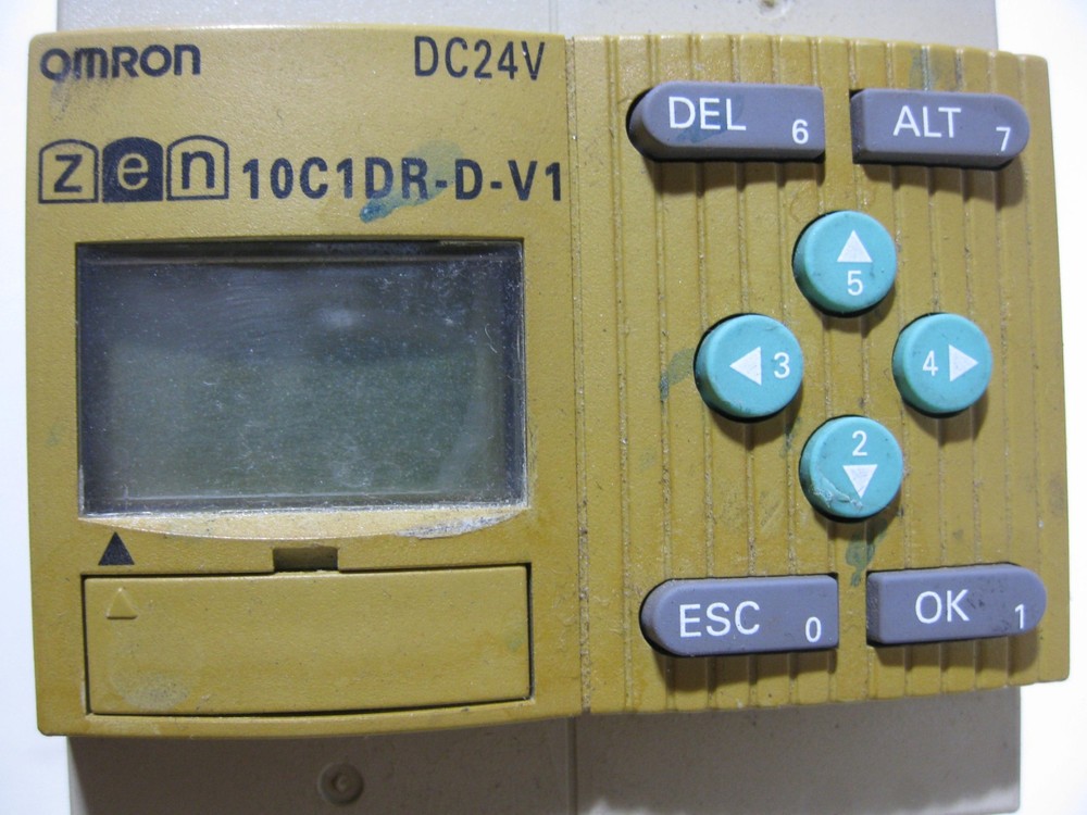 Omron ZEN-10C1DR-D-V1 Programmable Controller CPU