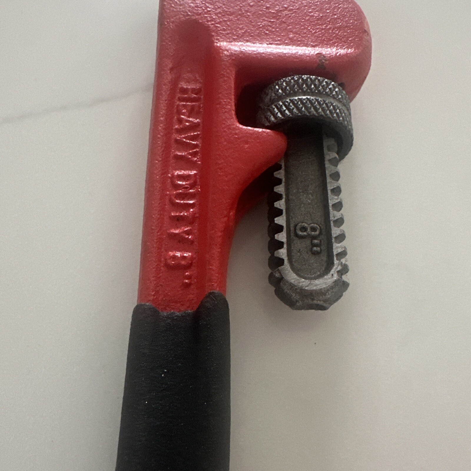 New Grizzly Industrial 8-Inch Pipe Wrench Tool - Heavy Duty