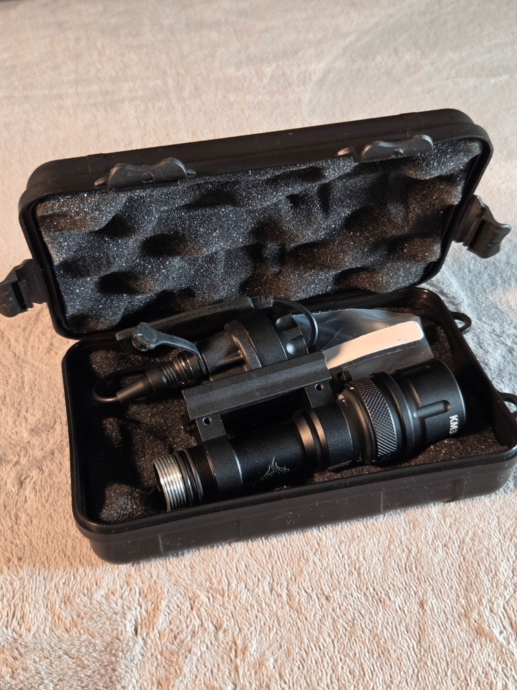 Night Evolution M952V Tactical Light Airsoft (Black) READ DESCRIPTION