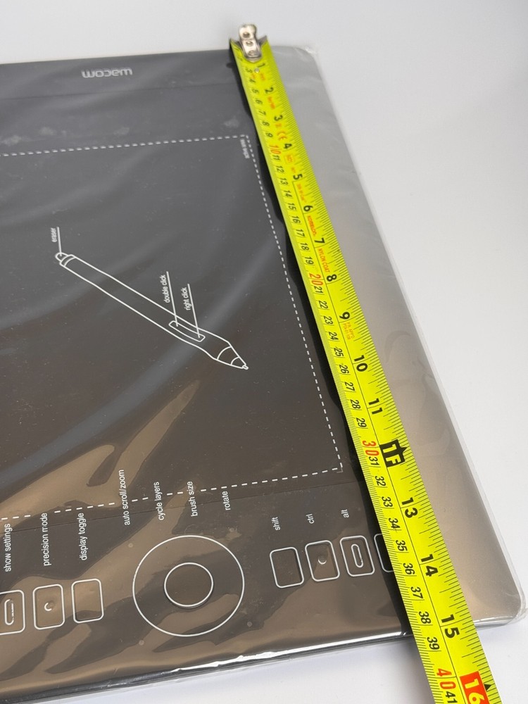 Wacom Intuos Pro Special Edition Medium with Pen (Multi-Touch NOT WORKING)