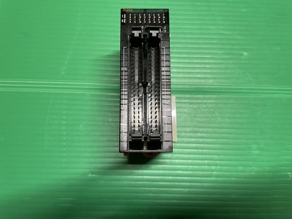 OMRON CJ1W-OD262 Transistor Output Unit PLC Module Excellent USED