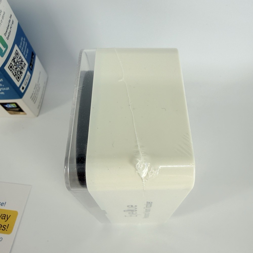 EyeQue Personal Vision Tracker Ophthalmic Refractometer Home Test Kit SEALED NEW