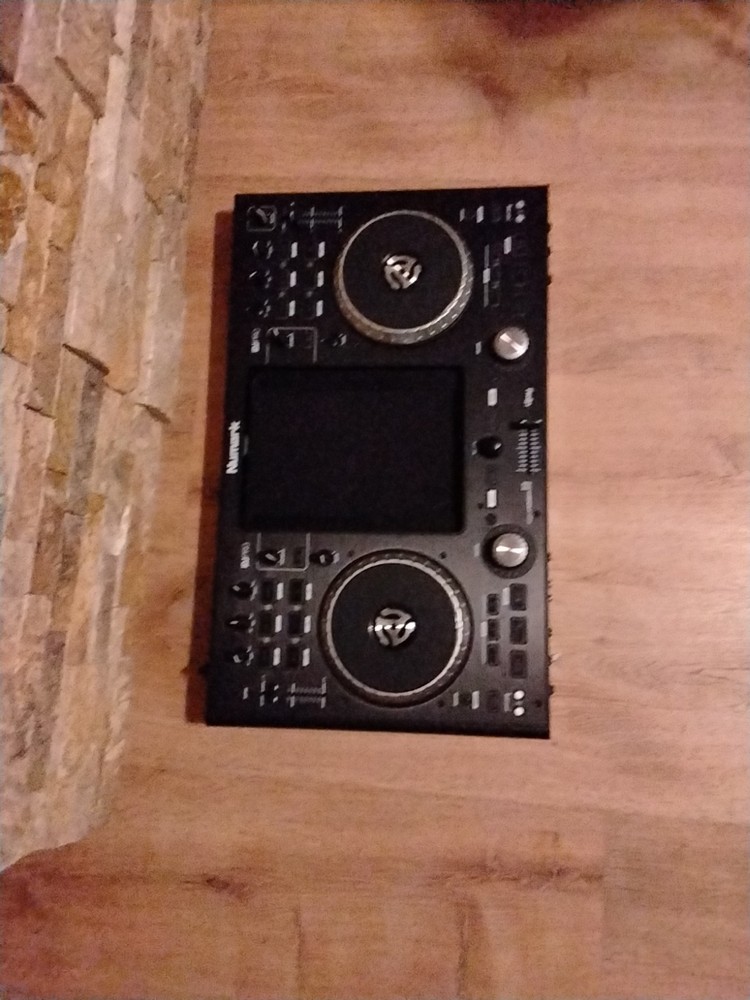 Numark N382 DJ Mixer