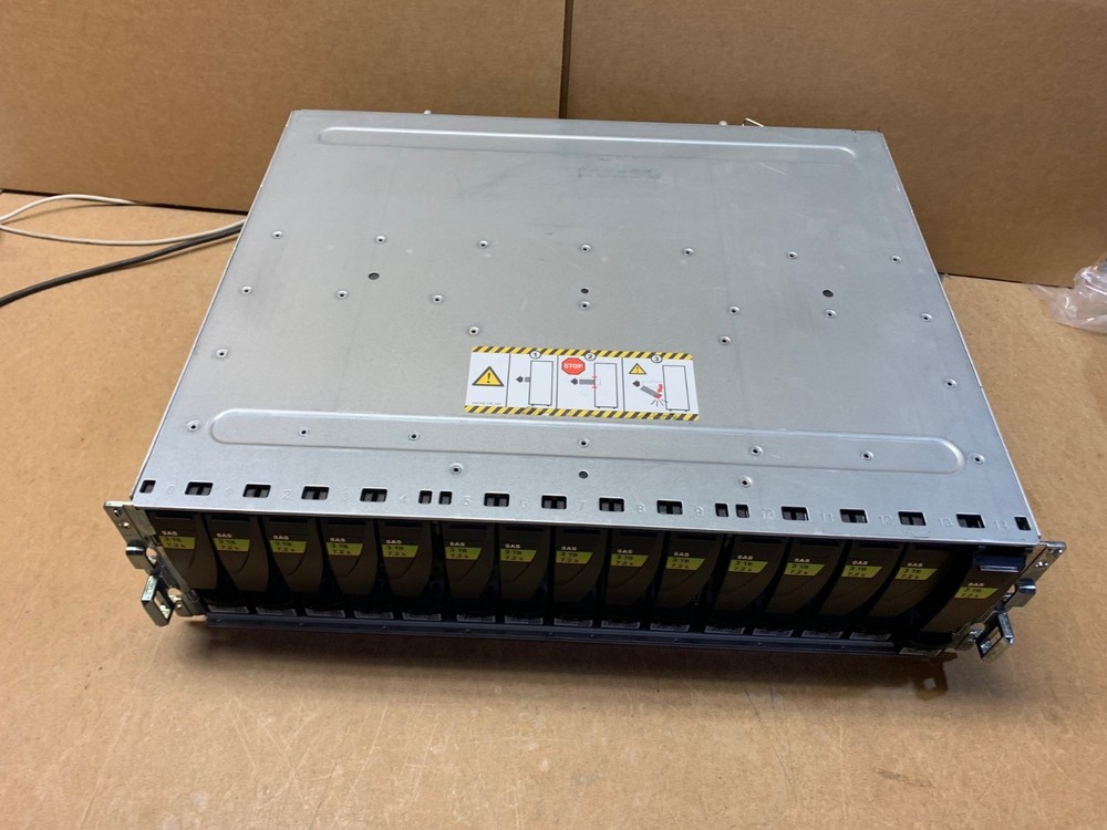 EMC Disk Array Expansion SAS KTN-STL3 15x 3TB HDD 005050596 2x Controller