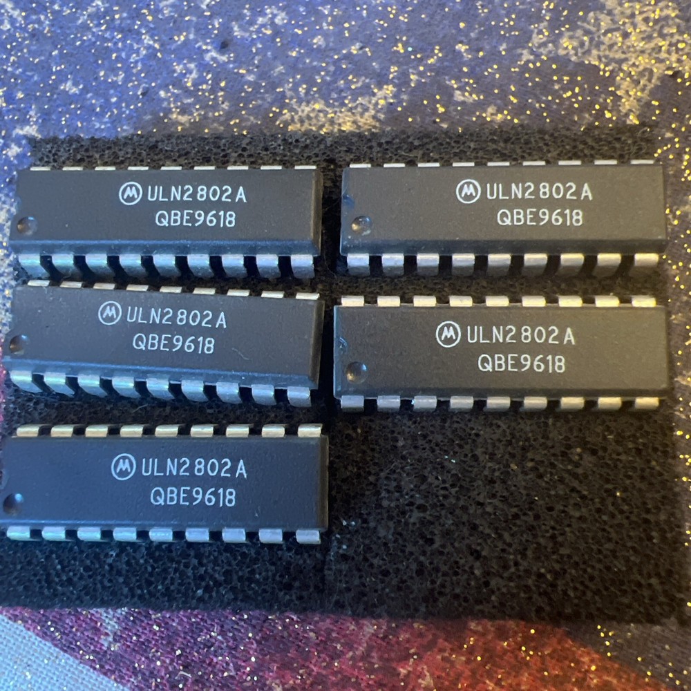 **  QUANTITY 1  **  MOTOROLA ULN2802A