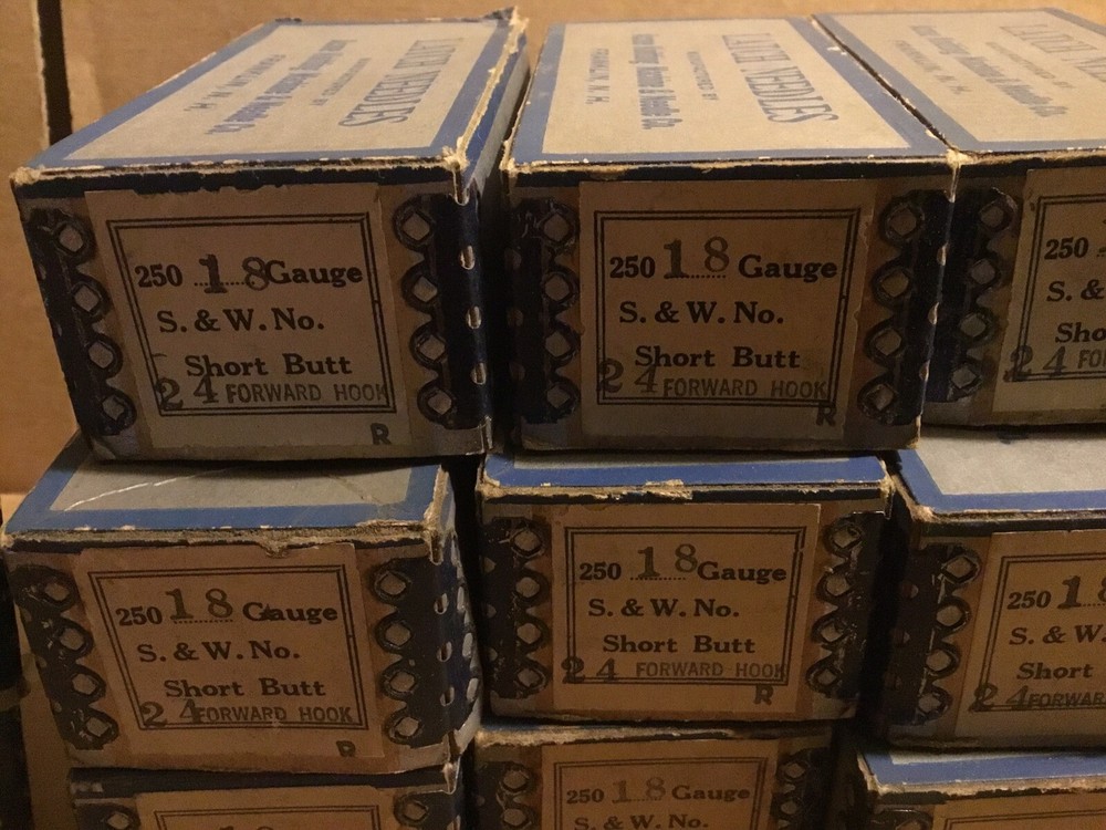 (1) Vintage Acme Knitting Machine & Needle Co. Latch Needles FULL BOXES