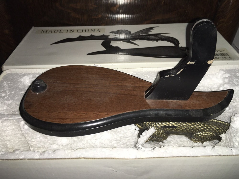 Decorative Dragon Hunting Knife with Display Stand