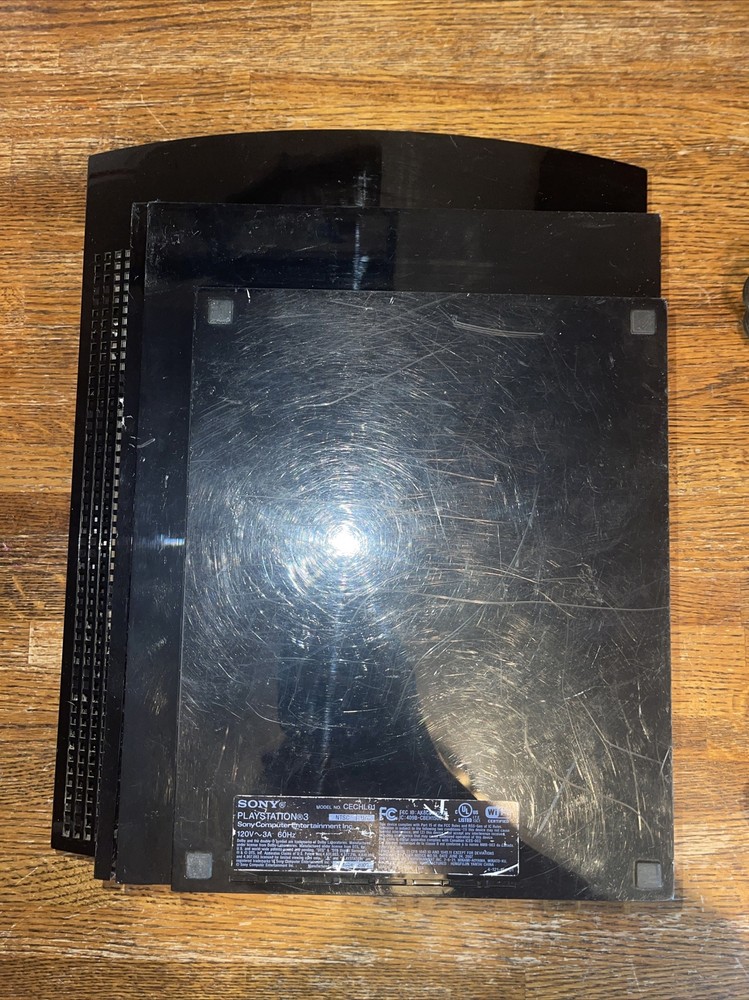 Sony Playstation 3 Colsole and one Controller