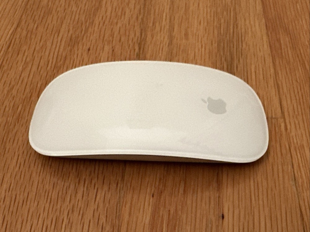 Apple A1296 Wireless Tactile/Multi-Touch Mouse - MB829LL/A