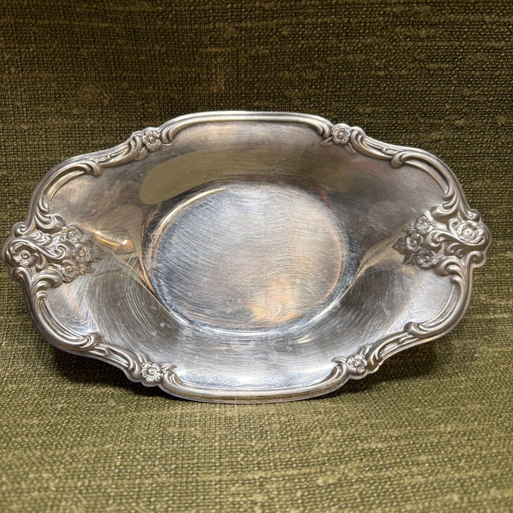 Vintage- International Silver Company 448 Silver Plate Candy Dish Relish Tray