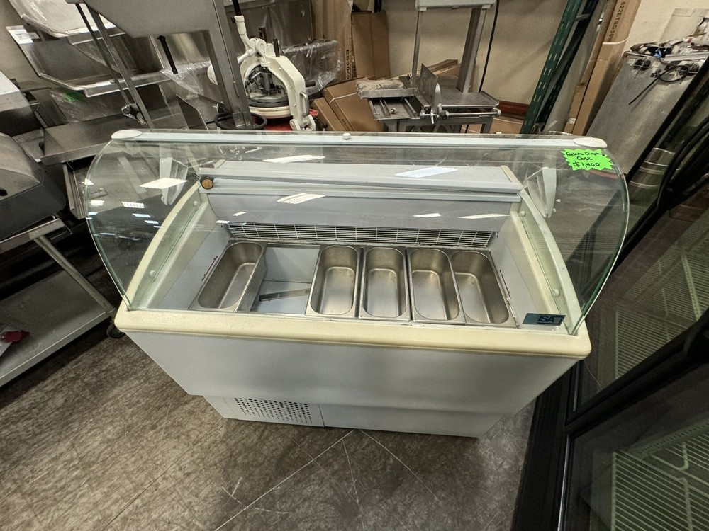 Gelato Case