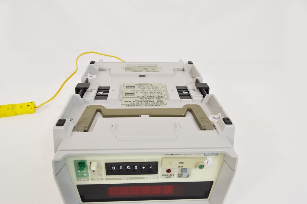 Fluke 2190A Reference Digital Thermometer with option 006, CALIBRATED GUARANTEED