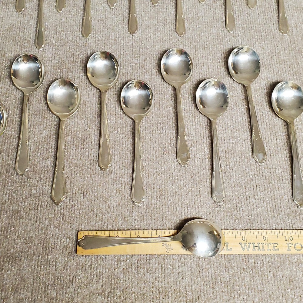 Cunningham Silver Plate Laurel 1934 Silverplate 65 pcs Flatware Silverware