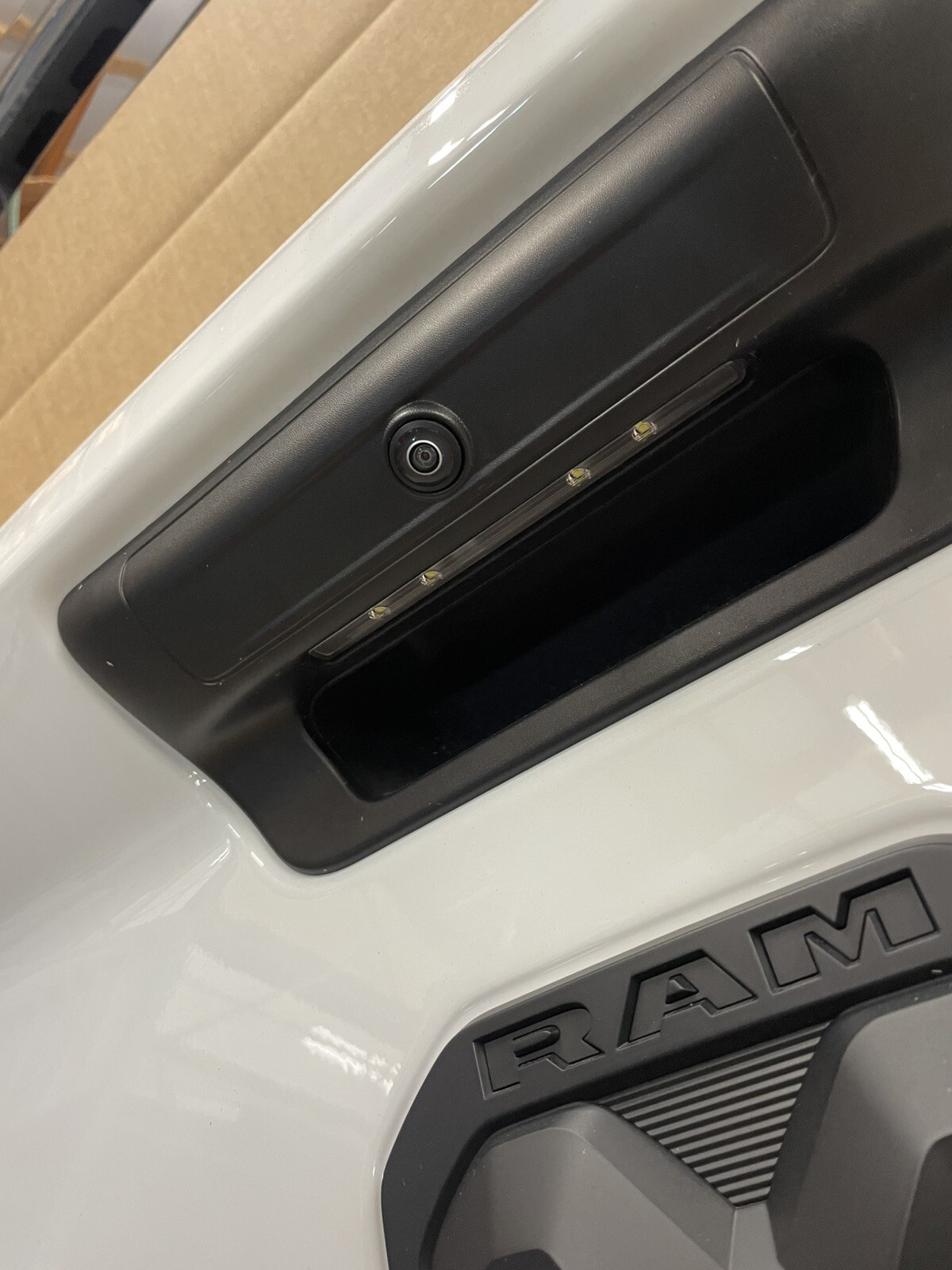 New T/O OEM Dodge Truck Ram 2500 3500 Tail Gate 2024 2025 w/ Camera Tailgate nos