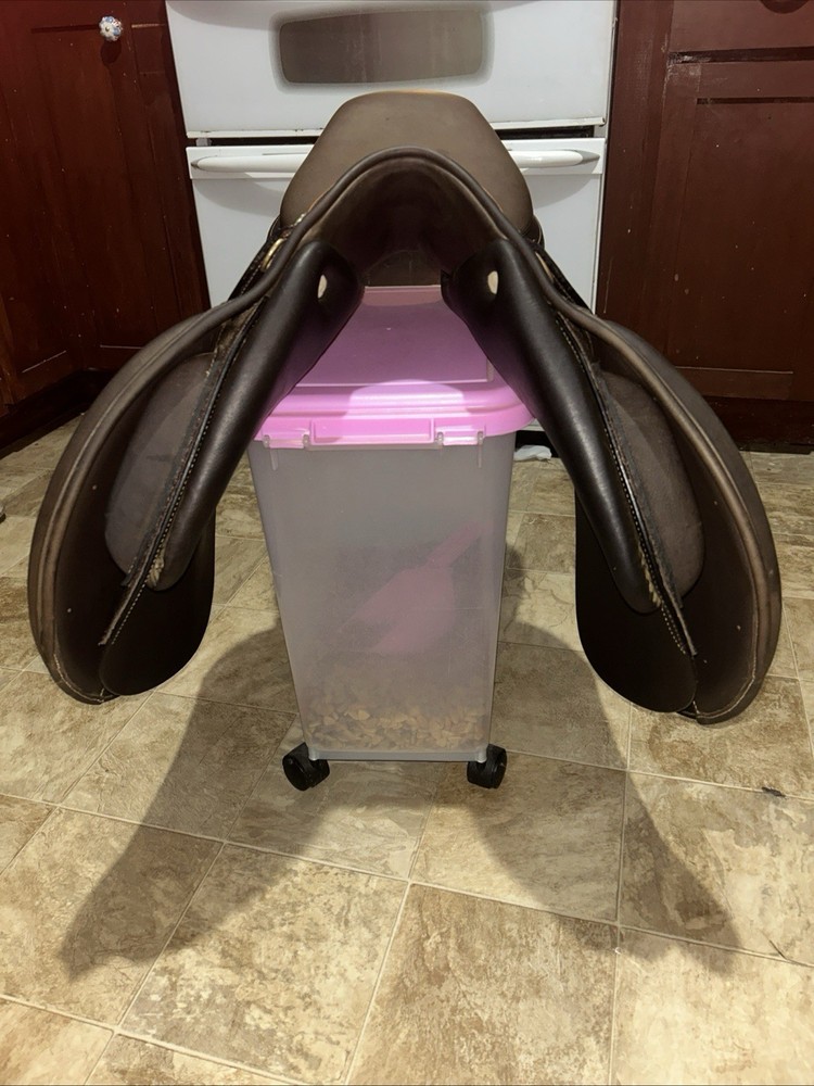 19in Memor x Close Contact Jumping Saddle