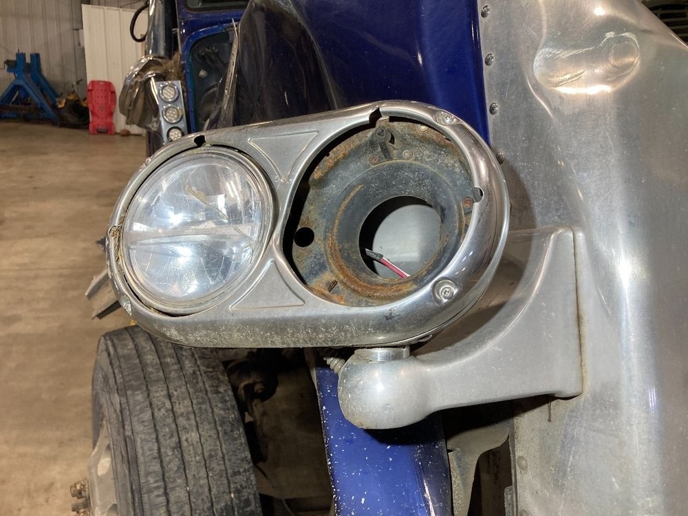 1987-2010 Peterbilt 379 Right/Passenger Headlamp - Used