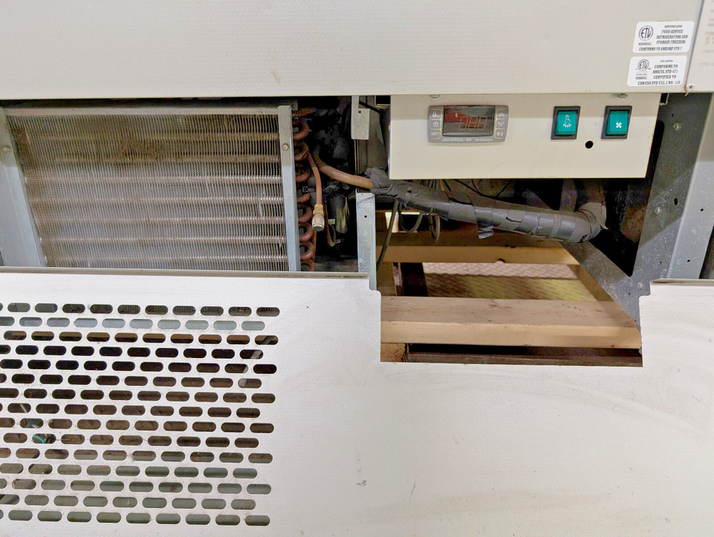 Criocabin S.P.A. Esprit 300 Refrigerated Display Case