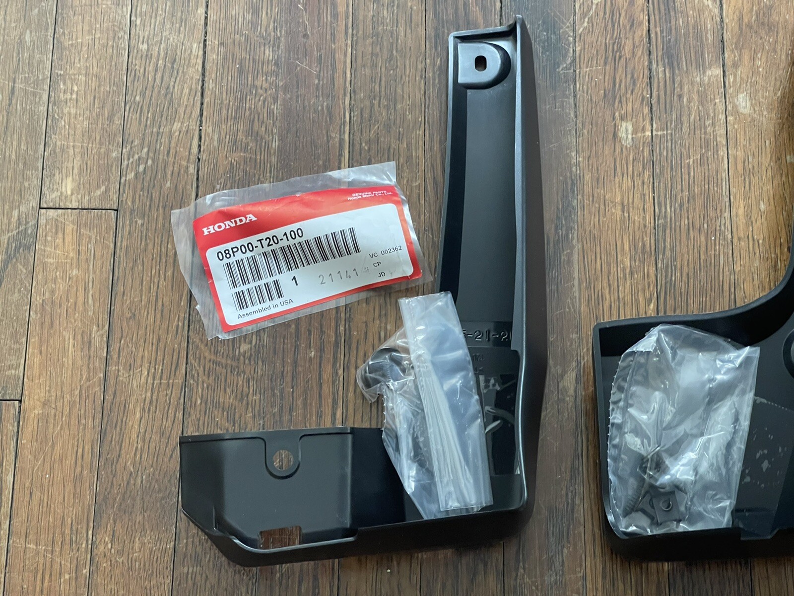 2022-24 NEW GENUINE HONDA CIVIC 4 DOOR SEDAN SPLASH MUD GUARDS 08P00-T20-100 OEM