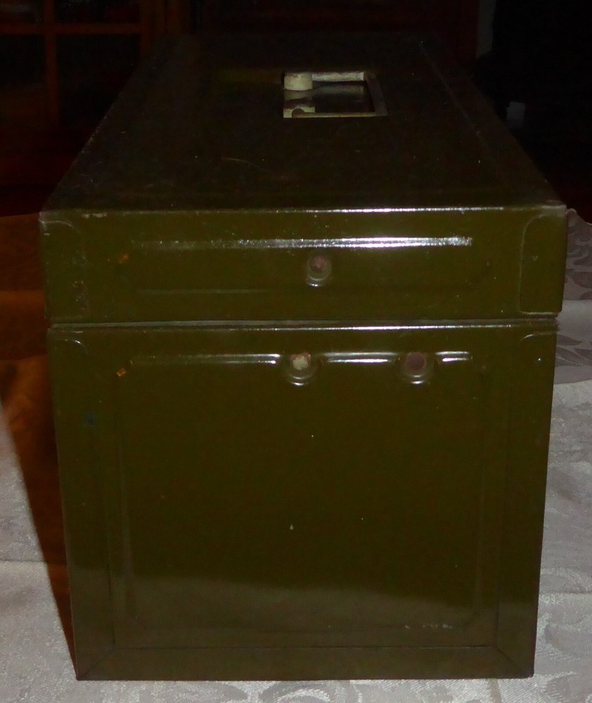 Vintage Metal Tackle / Tool Box