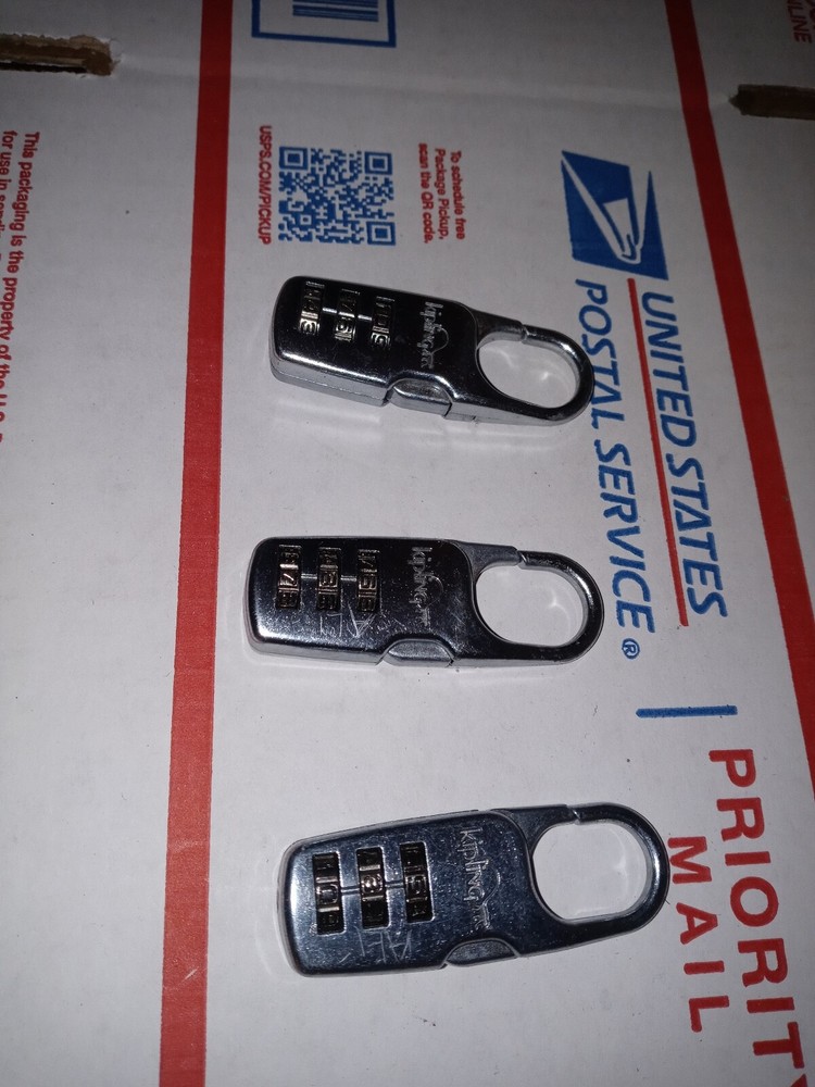 3 Kipling Locks , good and working condition.