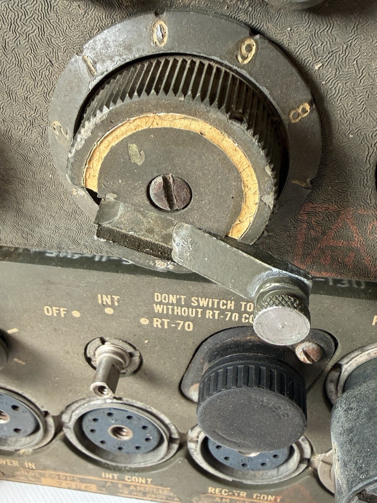 US Army Signal Corps AM-65/GR Military Radio Audio Amplifier RT-70 33lb