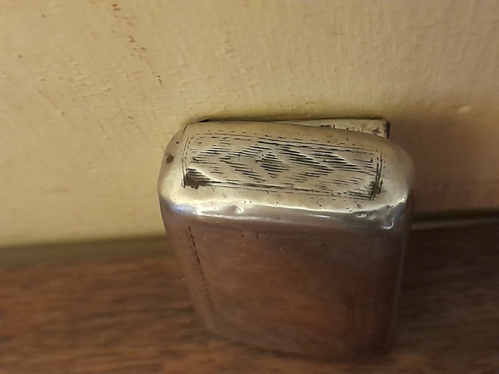 Early continental silver snuff box. C1800