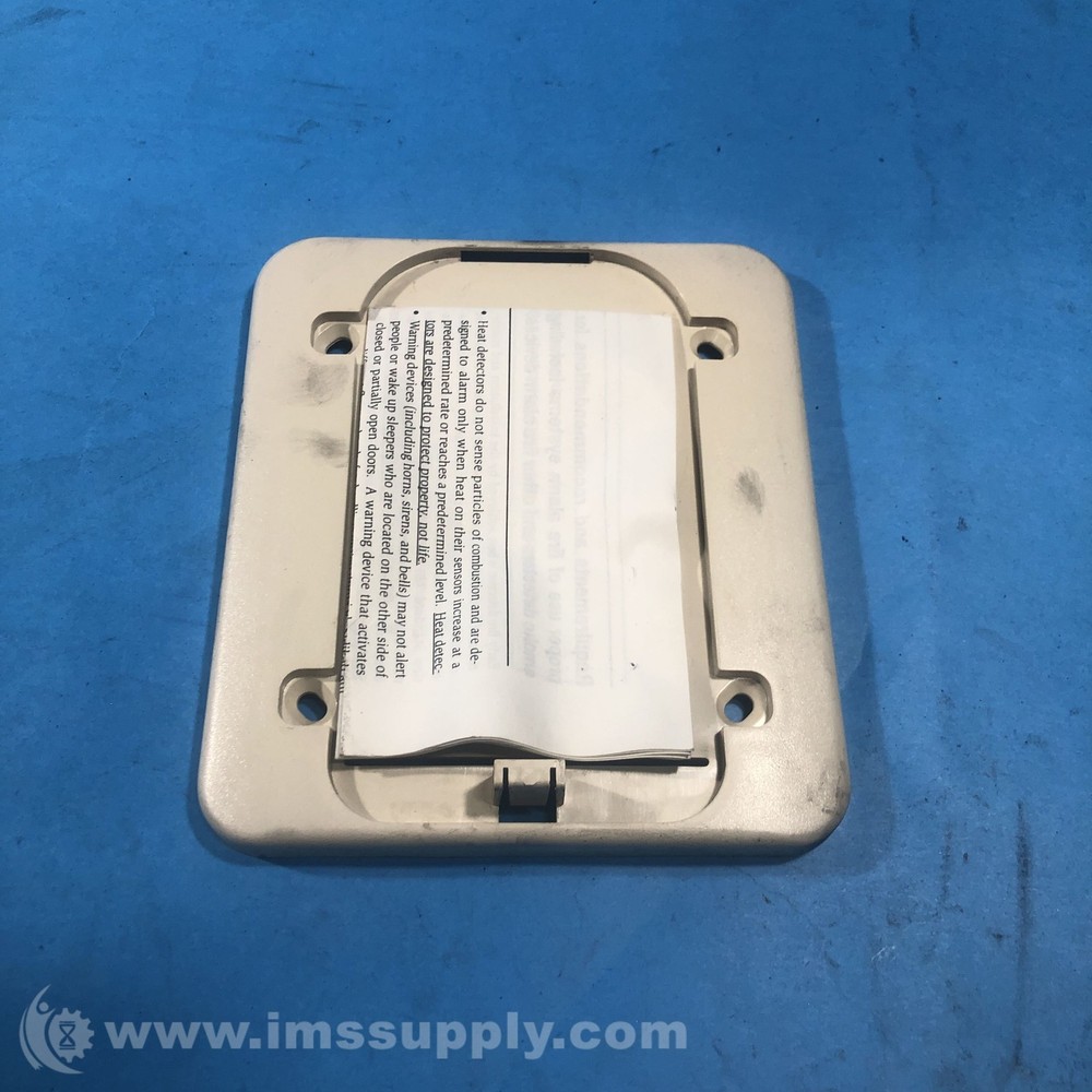 Strobe S241575W 24 Volt White Wall Mount Strobe Light FNOB