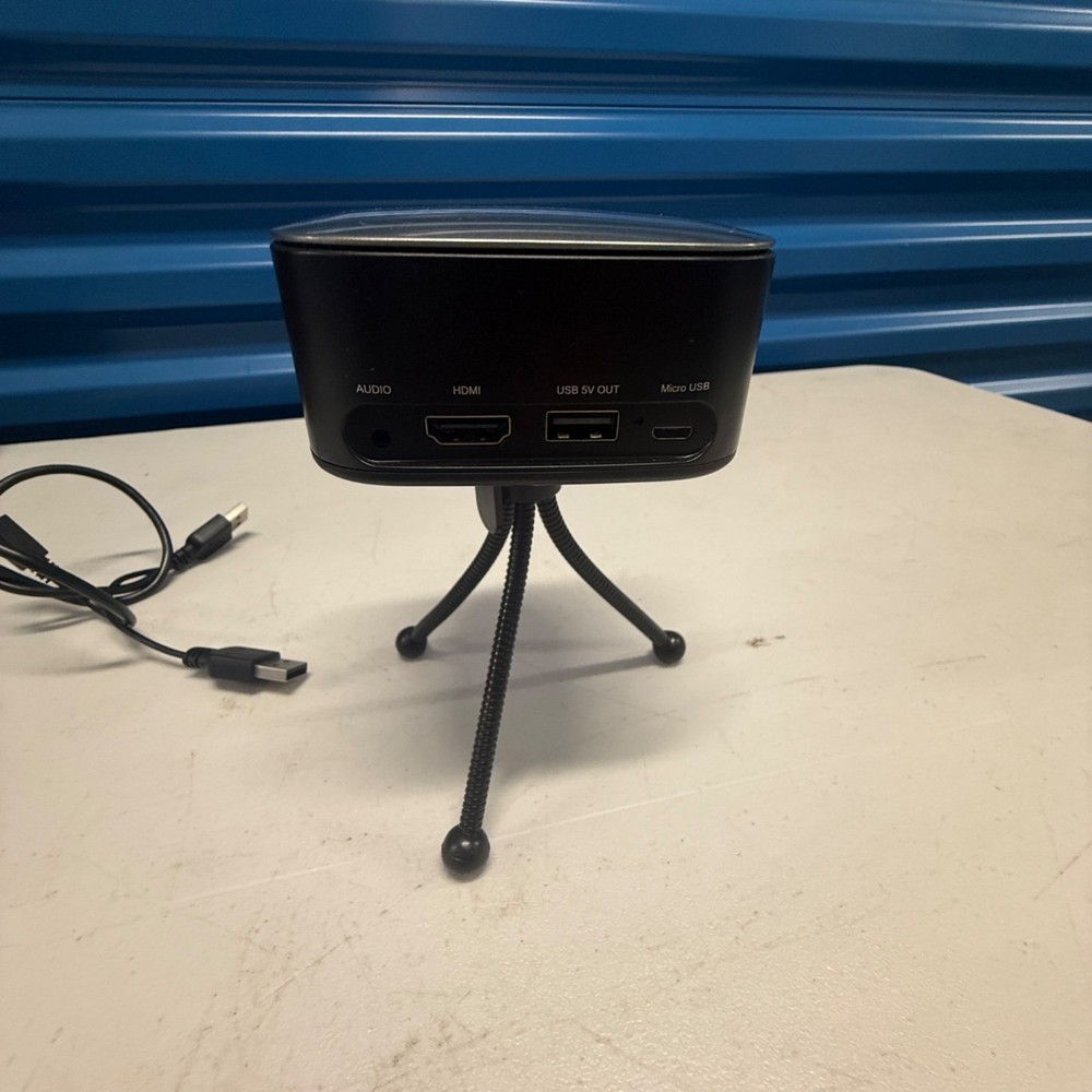 Miroir M75 Portable Mini Projector With Tripod & Cable