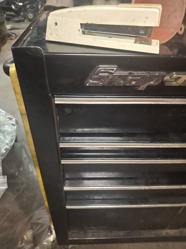 Snap on Tool Box 11 drawer FILLED WITH TOOLS
