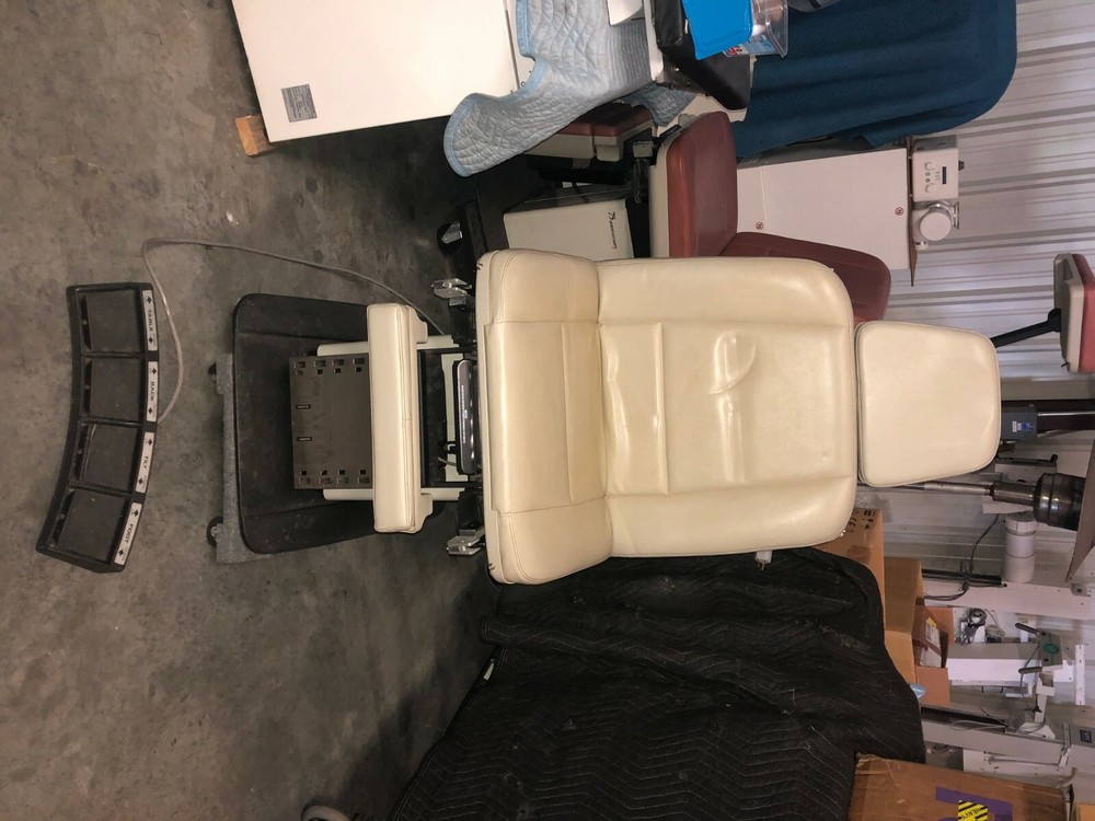  MIDMARK EXAMINATION TABLE POWERED MODEL 419 