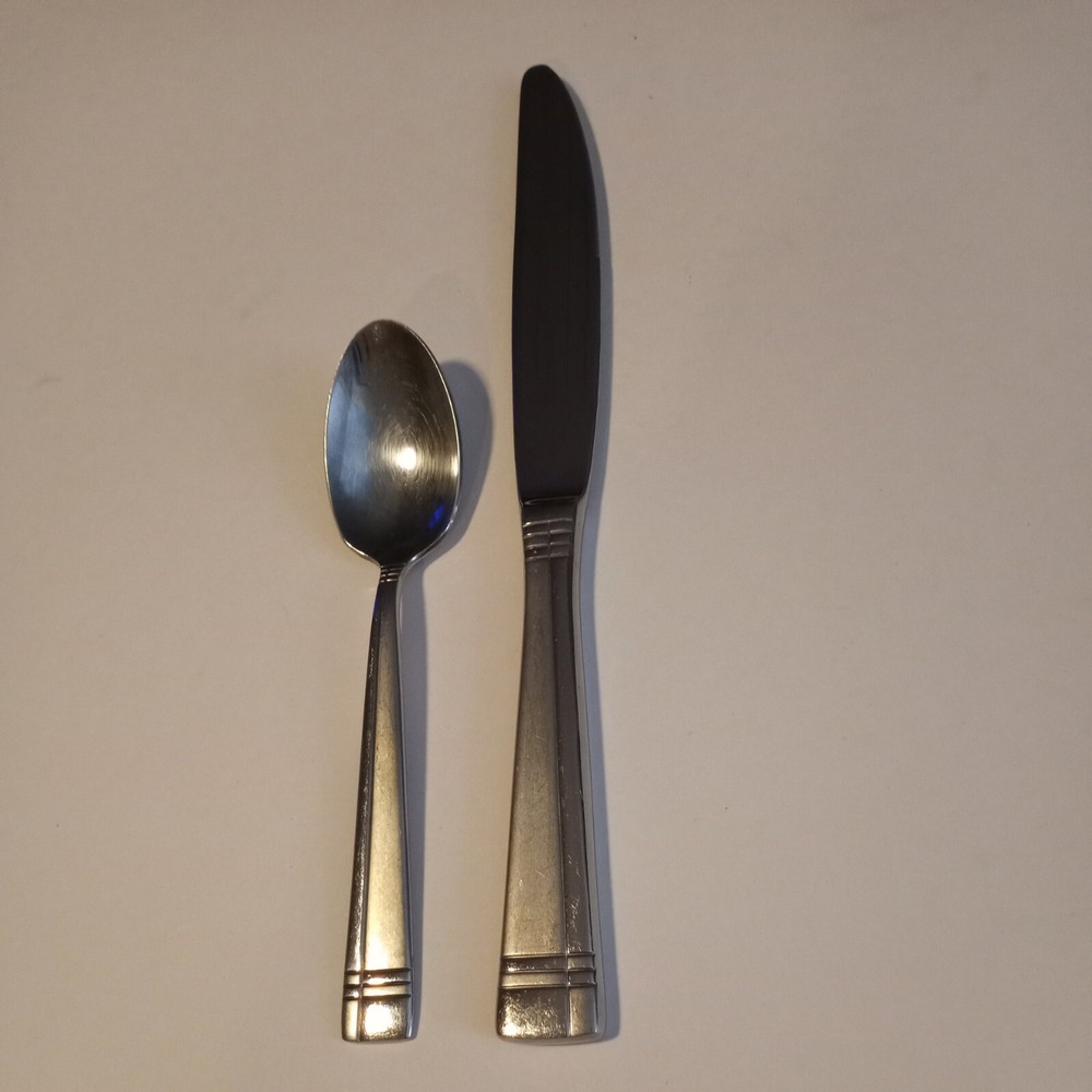 ONEIDA AMSTERDAM 2pcs 1Knife/1Teaspoon stainless flatware VGUC